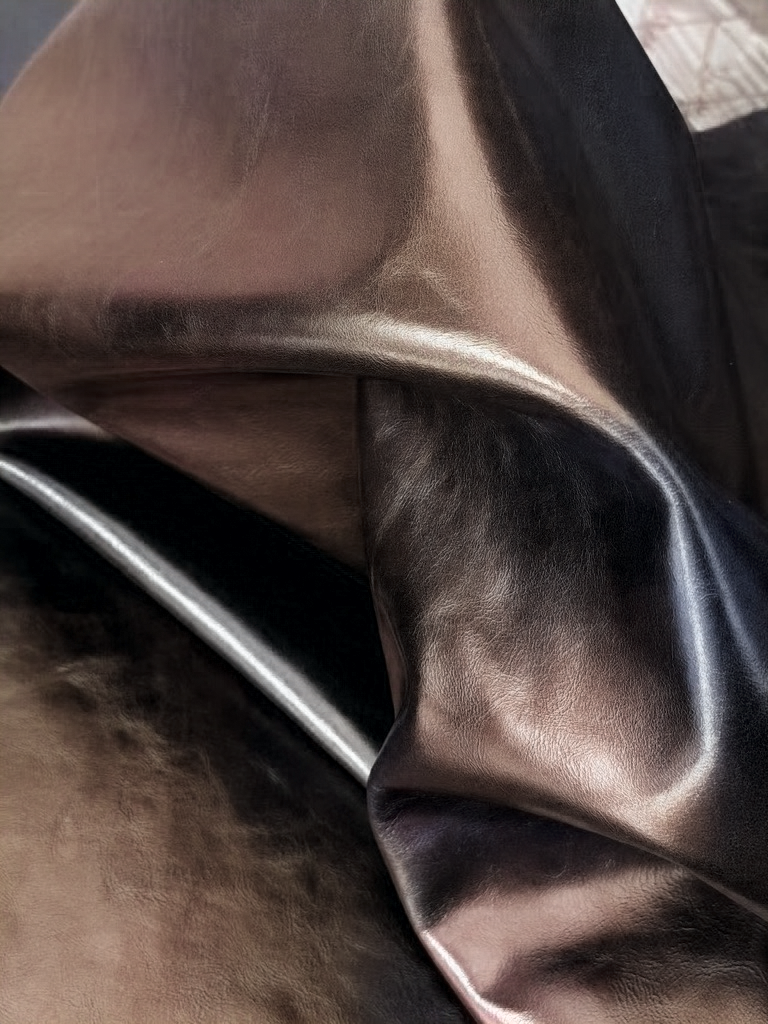 Building House of KIMIAS: Part 6 - Leather Engineering