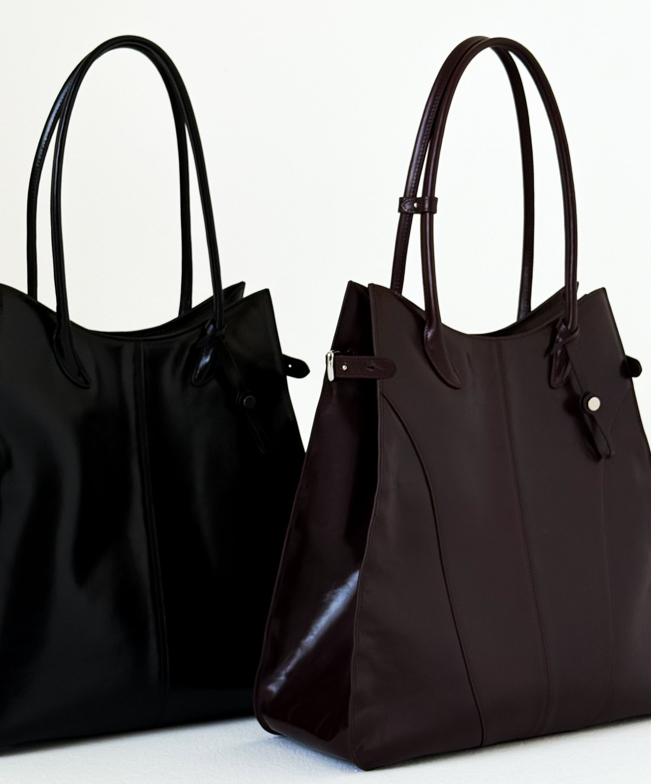 THE CONTOUR TOTE in Sangiovese Red